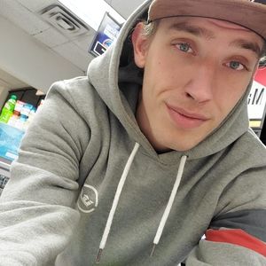 Meet your Posher, Devin